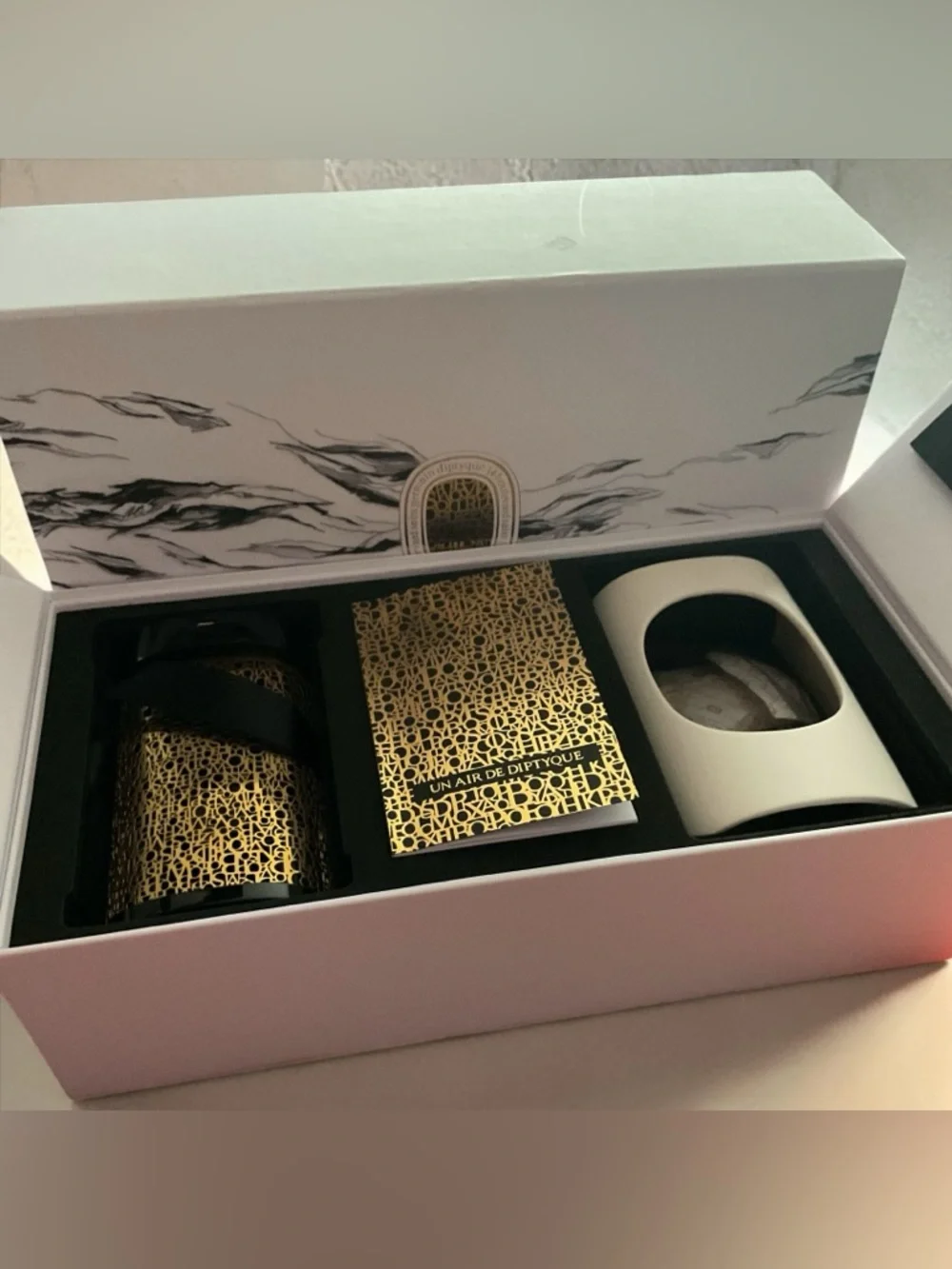 Diptyque Un Air de Diptyque Electric Wall Scent Diffuser